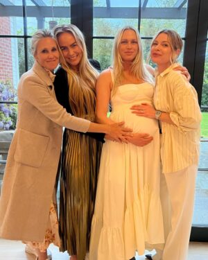Erin Foster Instagram - My baby was showered with gifts and I was showered with love, and I cried and made everyone else cry, but I had a great hair day.  Been waiting for this day for too long ❤️

Party Planner: @mimibrownstudio 
Catering: @plated_bytuki 
Quilt team: @foragercrafts
Photographer: @mirellemirellemirelle