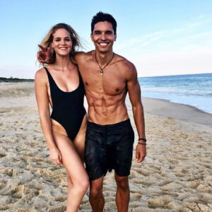 Erin Heatherton Instagram - Had such a blast shooting with @photobyhudson @kikirioswim #kikirioswim Can't wait to share!
🌊🌺🏖👙