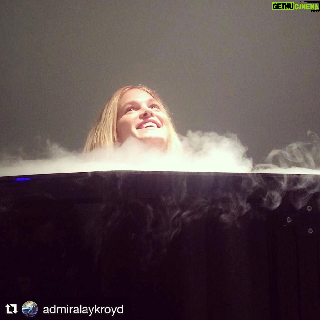 Erin Heatherton Instagram - ❄️😜 #Repost @admiralaykroyd ・・・ freezing my friend