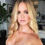 Erin Heatherton Instagram – Ready to go out and play! ✨❤️ @sashahere @manthony783 See you soon💋⚾️💪🏼@mets @northwestlegit