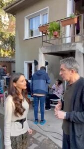 Erkan Petekkaya Instagram - 😅😅😅 Televizyonun içine girsek fenomen olur muyuz? Sizide bu akşam 20:00 'de @kanald 'de ekran başında görmek istiyoruz. 😉