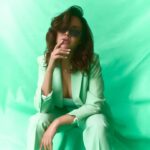 Esha Gupta Instagram - Hi Photographed by @kadamajay Look @boss @hardotshoes Hair @manemaniac_