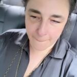 Esra Dermancıoğlu Instagram - Ancak benim bindiğim bir taxi 'de böyle birşey çalar ✌️