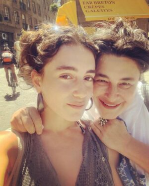 Esra Dermancıoğlu Instagram - Aile:) İyi bayramlar🤍