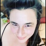 Esra Dermancıoğlu Instagram - "Bizi sevgiden daha çok iyi çıtır acılı lahmacun kurtaracak" esra Dermancıoğlu
