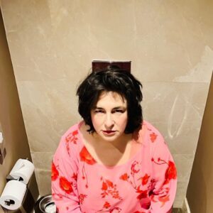 Esra Dermancıoğlu Instagram - 2. beyin önemli... 🚽