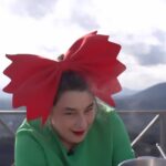 Esra Dermancıoğlu Instagram - Yeni programımın ucundan azıcık bazı anlarını paylaşıyorum:) "Dünya'yı esra'ca" bir konuğumla geziyorum onlarda biri @meliksahtas 🤍 ve nişanlım!! @giacomopizzuti 💞 📹 @edoardobellotti Kostüm : @nihanpeker YAKINDA 💃 esra in Rome 🇮🇹