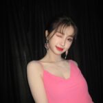 Esther Yu Instagram - 和超级美腻的笑笑姐姐👸🏻 12.30 来看我们哦