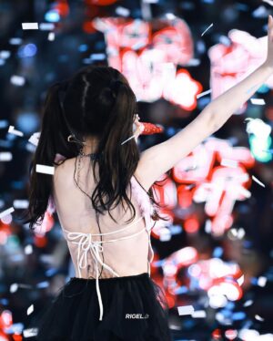 Yu Shuxin Instagram - 大家辛苦了 回家路上注意安全 期待下一次再见🥰