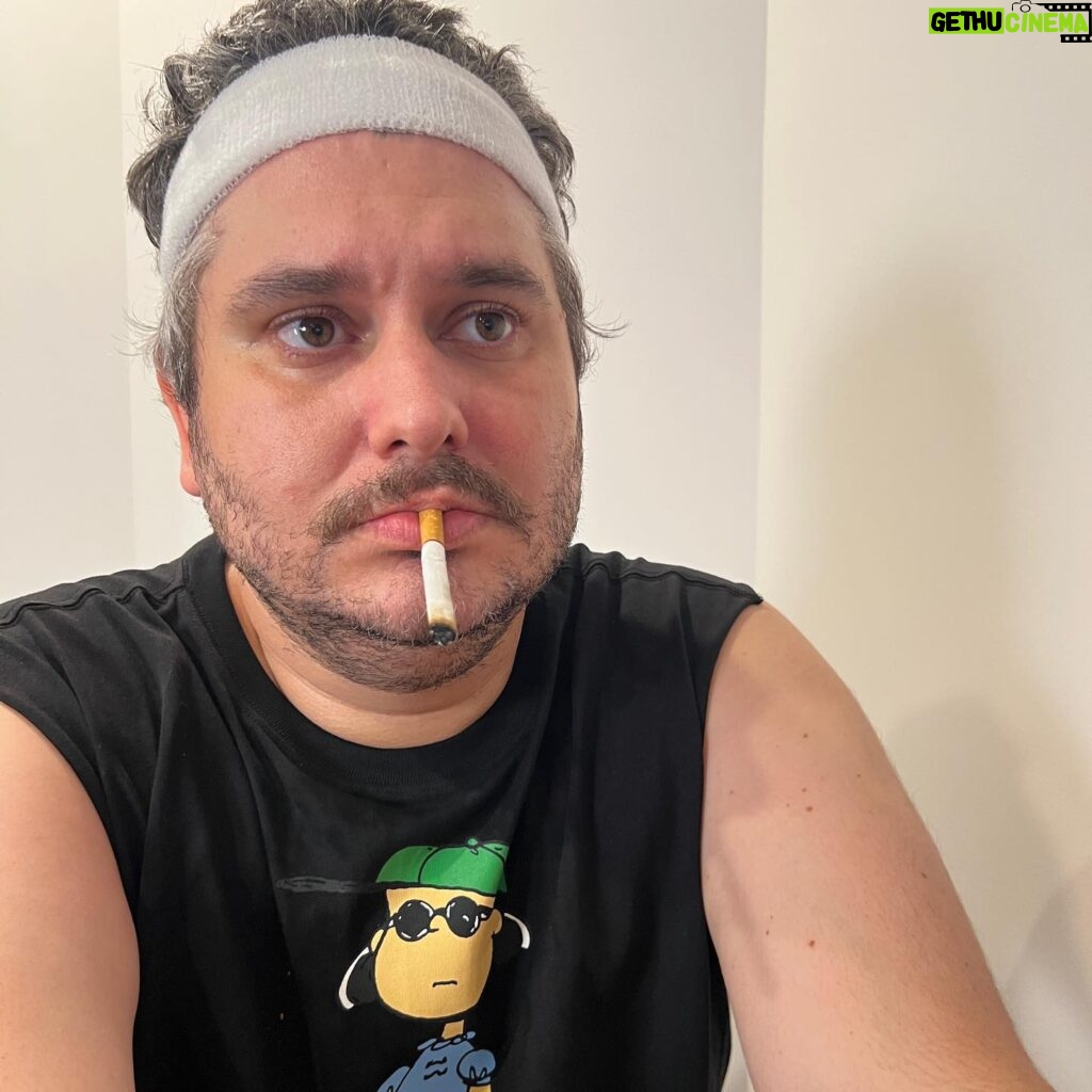 Ethan Klein Instagram - People keep telling me to work out so I put on my new @teddyfresh muscle tee and got to work