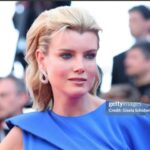 Eugenia Kuzmina Instagram - @festivaldecannes ( lol I did try to hide my phone with #thepowerpuffgirls cover that my daughter gave me 💜🎞️🙈 ) #comedians 🙈 @thecomedystore soon , thank you @blackandpaper @redcarpet.showroom @rosafaizzad @fredmecene @fredmecenebeauty @beauty._orientale @anne.pourbaix @jamilaouzahir 💜