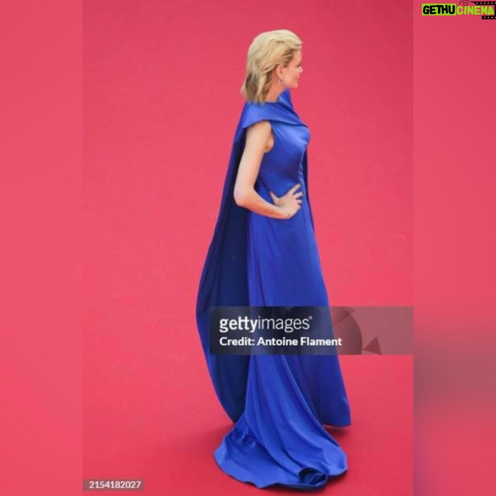 Eugenia Kuzmina Instagram - @festivaldecannes @lecomtedemontecristolefilm 🎬 merci @blackandpaper @rosafaizzad @redcarpet.showroom 💜@fredmecene @fredmecenebeauty @beauty._orientale @jamilaouzahir @anne.pourbaix , Love conquers all... Love- is greatest gift of all . Evil may be strong, but love—love breaks any curse , any spell 💜 greatful for amazing artists and friends and storytelling