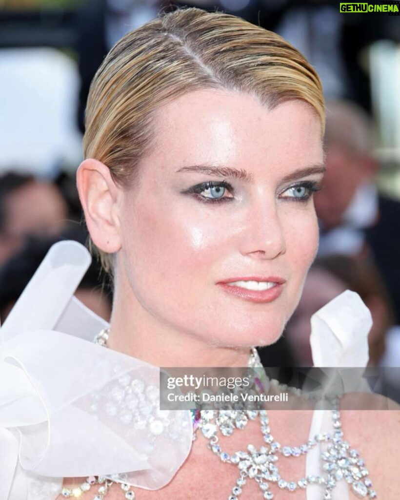 Eugenia Kuzmina Instagram - #marcellomio movie @festivaldecannes 🎞️🦋💜 make up @fredmecene @fredmecenebeauty hair @jordan___way dress @fervanspall ( your story about your husband and a dress truly touched me so homage to your talent ) jewelry @baroqco_official , best team @anne.pourbaix @jamilaouzahir 💜