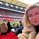 Eugenia Kuzmina Instagram - #timeout #london @emiratesfacup 🎸💜 semi and finals 🎸🦋 The five S’s of sports training are: stamina, speed, strength, skill, and spirit; but the greatest of these is spirit 💜💫