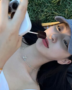 Eunseo Thumbnail - 55.2K Likes - Top Liked Instagram Posts and Photos