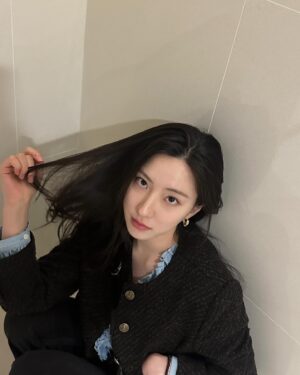Eunseo Thumbnail - 54.6K Likes - Top Liked Instagram Posts and Photos