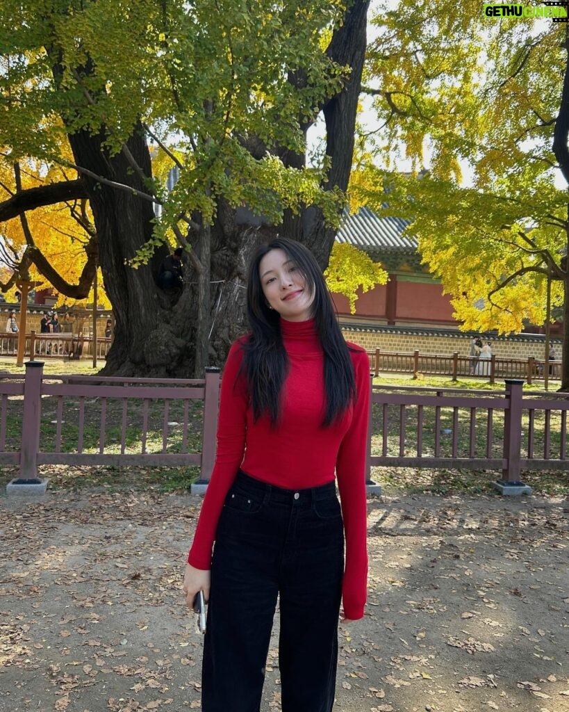 Eunseo Instagram - 가을낭만 있는 우주공강🍁🐿️