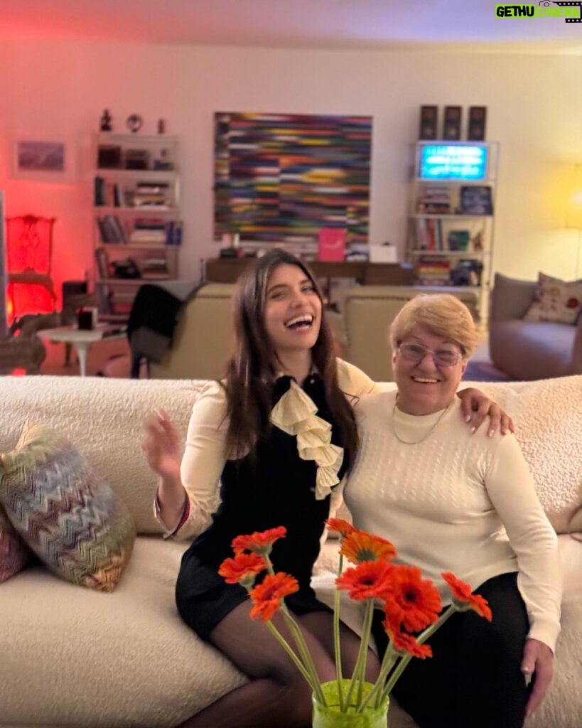 Eva De Dominici Instagram - ABUELA TE AMAMOS ❤️