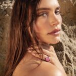 Eva De Dominici Instagram – Italian-Argentine actress Eva De Dominici stars in Kellery’s Endless Luck Diamond 2024 collection, captivating us with her undeniable unique beauty and magnetism.