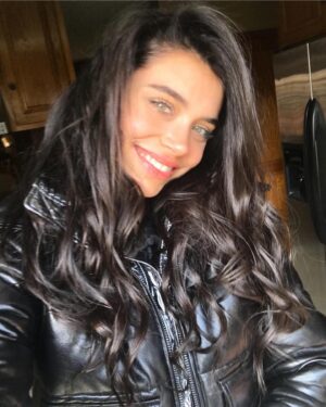Eva De Dominici Instagram - After months of delay due to the strikes, we're dusting off @cleaningladyfox cameras in Albuquerque and gearing up to roll. Mark your calendars because on March 5th, 2024, Season 3 is heading your way! 🗓️🎬☺️