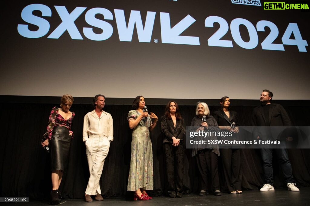 Eva De Dominici Instagram - Some moments of SXSW for The Uninvited 🎬 @waltongogginsbonafide @elizabethreaser @nadiasomerset @rosiefellner #LoisSmith @pascalispunk @fredriksewell