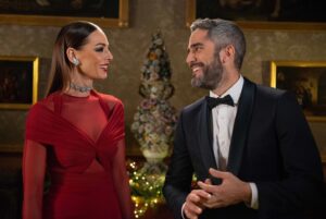 Eva González Instagram - Dicen que no hay quinto malo, y este es mi quinto año consecutivo en @antena3com para despedir el año juntos.
Es un placer para mí estar tan bien acompañada, no solo es un magnífico compañero, también es mi amigo @robertolealg. Cuantas risas juntos!!!
Haremos un repaso a este 2023 que se va, y daremos la bienvenida al 2024 con la ilusión que se merece de la mano de mis compañeros @cristipedroche y @albertochicote 
Os deseo a todos una buena entrada de año, que os traiga mucha salud, cositas buenas y muchas risas. 
#adios2023 

Gracias @zegarciaoficial y @joyassardinero por este impresionante look orquestado por mi @inma_fdstylist @nikolrobles 

Muah de mis super @chemajuncos y @nadador 

Querida @monica_romerot vamos a por otro año juntas. Te quiero con el alma♥️