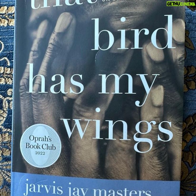 Eva Green Instagram - WOW. Such a heart-wrenching , eye-opening , inspiring story . I strongly encourage all to read this book ! « That Bird Has My Wings « by @jarvisjmasters is a powerful narrative of a life lost on the streets , and then found again in a prison cell on St. Quentin’s death row . This is not a book about guilt or innocence , but the possibility of redemption .