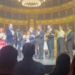 Eva Isanta Instagram - Espectacular @musicalelfantasmadelaopera @andrewlloydwebber @letsgo_entertainment @antoniobanderas en el @teatroalbeniz Anoche también lo gozamos. ¡Felicidades a todos lo que lo hicieron posible! 👗 👛 @benjaminfriman 👠 @scandal54 💇🏼‍♀️💅🏼 @olayavascomakeup