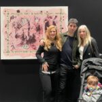 Eva Isanta Instagram - Ayer disfruté tanto… #nogeneration Una exposición de artistas contemporáneos que me metieron de la mano en su habitación propia. ¡Gracias por vuestra amabilidad! Artistas hermanados, cómo no, por mi querido y admirado @garcinuno_ que llena de energía lo que toca. Y promovida por otro ser maravilla @ivanburgos para @porsche_iberica . Si te gustan el Arte y el mundo del diseño y el motor, no te la pierdas. Pinturas de @garcinuno_ @juanmanuelfernandezpinedo @davidbomati @carlostardez @eloymorales73 @haro.58 @nacho_martinsilva @maillostudio #NoGeneration #exposición #artecontemporáneo #artistas #coches