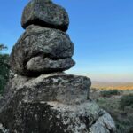 Eva Isanta Instagram - Respirar. Silencio. Re conectar. La generosidad y la alegría de Dani y Cándido se derraman por todos los rincones de su @fincaloscanchales Un espacio para pasear, descansar, estudiar, y descubrir la maravillosa gastronomía de @candidomartinmariano Casi dos años para encontrarnos, y ya estoy deseando volver. El resto del equipo acompaña, Jesús @torresherrerajavier y nuestro youtuber @josenrique1264 Y mi compañera de aventuras y desventuras @cayetana_rodenas Gracias, gracias, gracias . #turismo #fincaloscanchales #fincarustica #pedrodeacim #caceres #extremadura