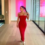 Eva Longoria Instagram - Never say no to a red dress♥️ @hairinel @beautybyelan @stylememaeve