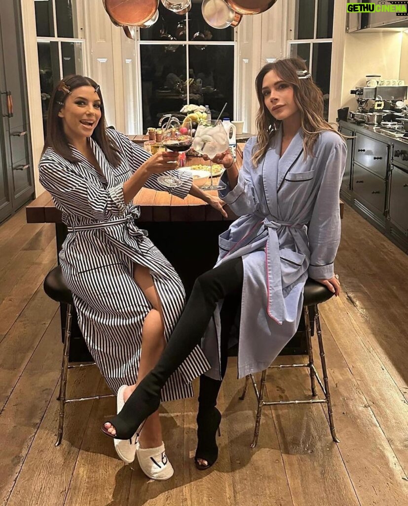 Eva Longoria Instagram - Happy birthday my beautiful sister @victoriabeckham! I’m so lucky to have you in my life. Your friendship, loyalty, beauty and humor is endless! I wish everyone had a best friend like you. I wish you all the happiness in the world for you today and always! Love you 💞