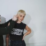 Evangeline Lilly Instagram - Fendi major. This outfit was too good to only be seen from the chest up on @mrjesscagle show @siriusxm @fendi @kevinmichaelericson @lisastoreymakeup @renatocampora Cut and colour by Jaime Powell