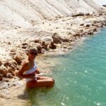 Evangeline Lilly Instagram - Look mom! No hands! #floating #saltwater 📸 @maryam_essa