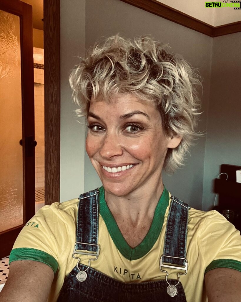 Evangeline Lilly Instagram - Heading out to a podunk fair 🎡🐴 Do we feel I am appropriately dressed?? 😜 (Yes, my hair is getting VERY long. We're officially in the "grow-out" and having fun with every stage.)