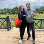 Evrim Doğan Instagram - Bir doğaya dönüş, şehri unutuş … @jefeoran @fatosmerturhan @kemal.urhan.can ve @yener__ozer ‘le kendini buluşun hikayesi 🔥⚡️🌳🏡 🩴