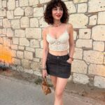 Evrim Doğan Instagram - Ruhun ağırlığını hafifleten gülüştür gülüş . Gül sen ! Gül ben 😁 haksız mıyım ? Yorumlarda gülüşelim 😁