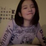 Exy Instagram - 머리를 자르니 10배 정도 더 춥네요..