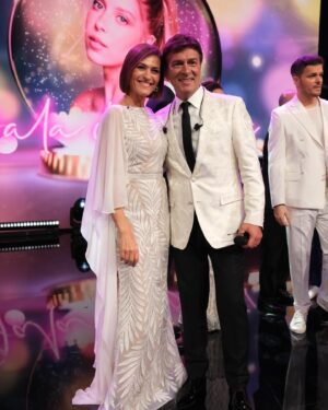 Fátima Lopes Instagram - Uma noite especial, feita de amor! 🩷✨