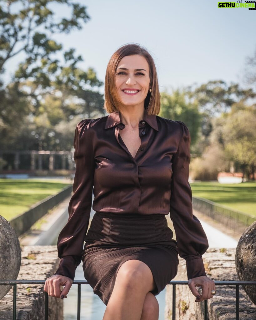 Fátima Lopes Instagram - Aproveitei a pausa de almoço, neste longo dia de trabalho, para renovar energias com este sol maravilhoso! ☀️ 📸 @ffphotographer