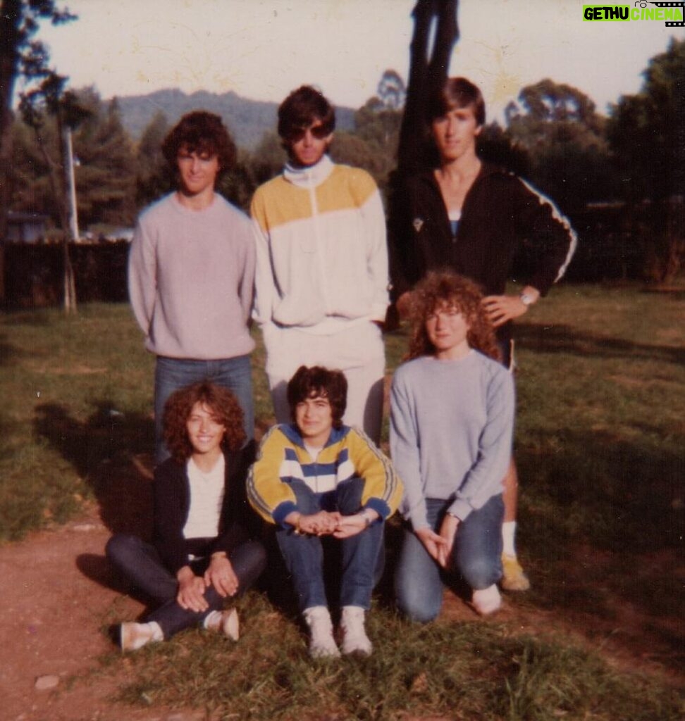 Fátima Lopes Instagram - Andava eu em arrumações e encontrei estas fotografias da minha adolescência, quando era atleta. Conseguem identificar-me? E que idade teria? 😁