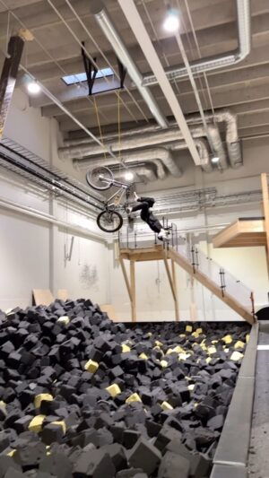 Fabio Wibmer Instagram - Gotta enjoy the process 🙏
Learning flat drop flips on the big rig was sick!
#MyCanyon