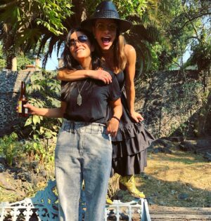 Fabiola Campomanes Instagram - Te deseo toda la felicidad del mundo , que nunca dejes de reír y de acompañarme !!! Jajaja  Feliz Cumpleaños @_kbocanegra  Te amo chaparrita de mi corazón