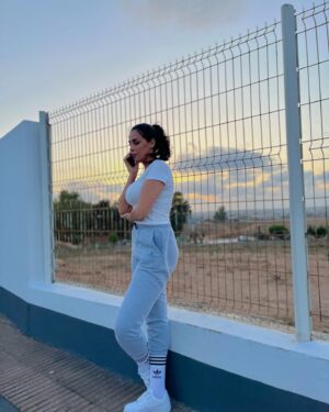 Fadwa Taleb Instagram - مشينا و جينا او باقي مالقينا😂😶💖

#fadouataleb #fadwataleb #maghreb