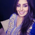 Fadwa Taleb Instagram - كيجيتكوم بالقفطان ؟ 🇲🇦🤭 💙💙💙💙 Caftan by @mouniabenhida 🤍