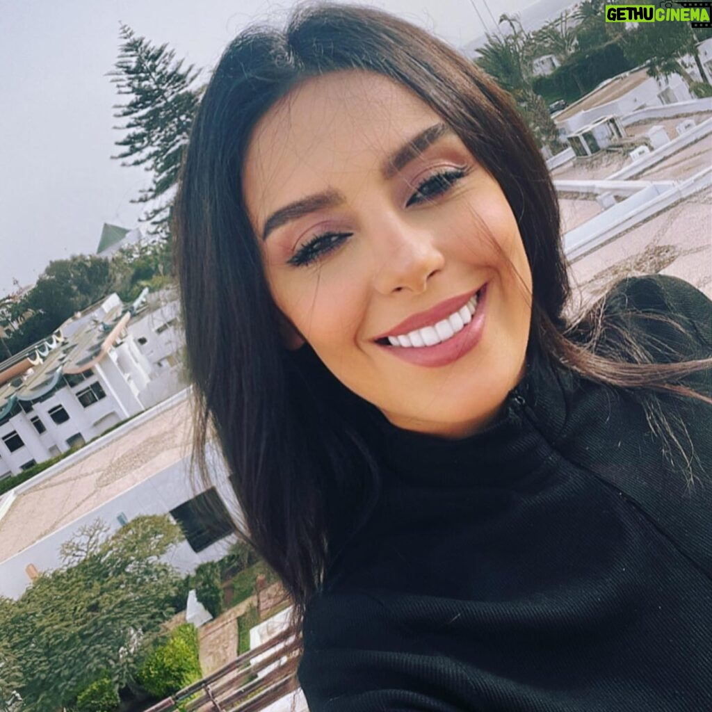 Fadwa Taleb Instagram - عيد ميلادي داز و مقدرتش نفرح بيه لعدة اسباب ، حرب و دماء ودمار و زلزال و موت الاحباب و و و . الحمدلله 🙏 بغيت فيه حاجة وحدة هي ندعيو مع اموات و شهداء المسلمين و يشافي المصابين و يشوف من حالة أمة سيدنا محمد صلى الله عليه وسلم شكرا لناس لعزاز لي عيطو و سولو فيا الله يفرح لجميع 🤍🫂 انا دبًا في سن المراقبة ووصلت لمفترق الطرق 40 سنة الحمدلله. 19.October ❤️