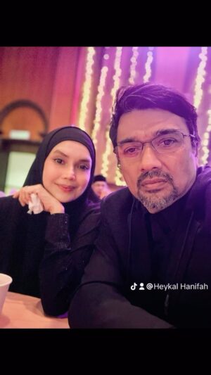 Faezah Elai Instagram - With my heart di pc starvendors klcc 2024 di summit hotel subang jaya @faezahelai . #starvendorsklccmegarayafest2024 #elaistehtarik #elaistehtarikkaw #tehtarikbotolsedap
