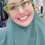 Faezah Elai Instagram - Don’t forget to join me tomorrow gais tomorrow at shopee live 8pm @shopee_my !! Can’t wait!! I’m so excited!! See yaaa!! @shopee_my #ShopeeMY #ShopeeLiveMY #ShopeeSkuadStylo And owh that cool glasses from @cool.aunty 🥰🥰