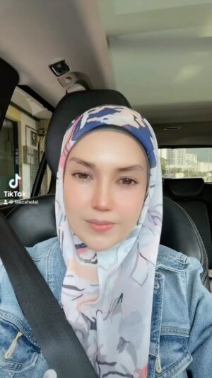 Faezah Elai Instagram - Part 2 sblom maini melingkup balik key yell!!
Loghat penang yg maini share ni style anak2 antoo 80an 90an bukan yg anak2 antoo BBNU 🙄
#penangites #penang #kamiorangpenang #anakantoopenang #faezahelai