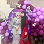 Faezah Elai Instagram - Cerita open house last week.. Tq @alianajihah jemput kami.. @fawzanliza for having us..wonderful evening with delicious food!! . Tudung Dealova Series by @febyfaezahelai Baju kurung tahun 2018 ka 17 ka.. tk ingat.. from @azuredzua . #openhouse #rayaootd #ootdfaezahelai #faezahelaiootd #tudungfaezahelai #hijab #hijabi #hijabers #feelingblessed #alhamdulillah #lovelovelovelove